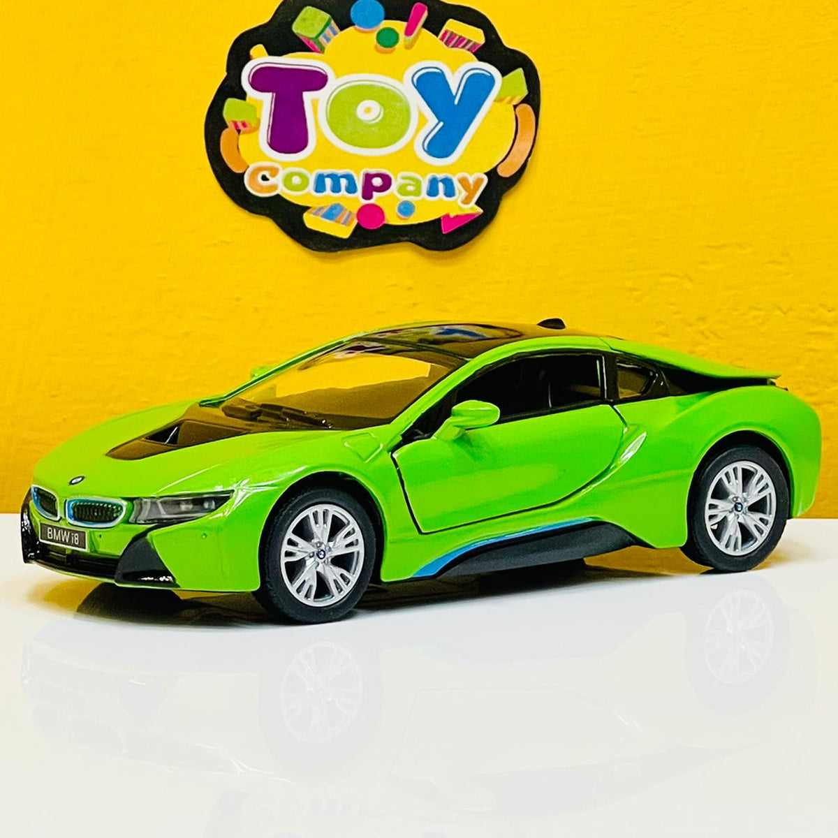 Kinsmart 1:36 BMW I8