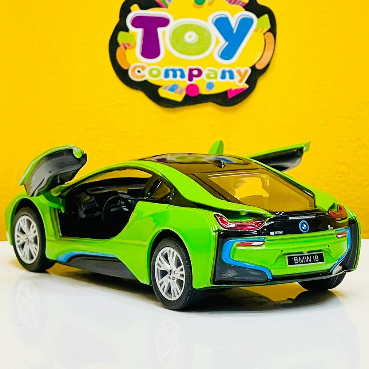 Kinsmart 1:36 BMW I8