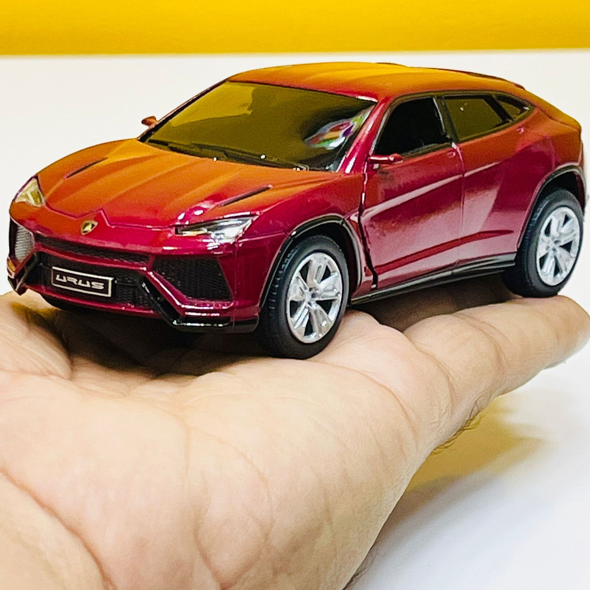 Kinsmart 1:38 Lamborghini Urus