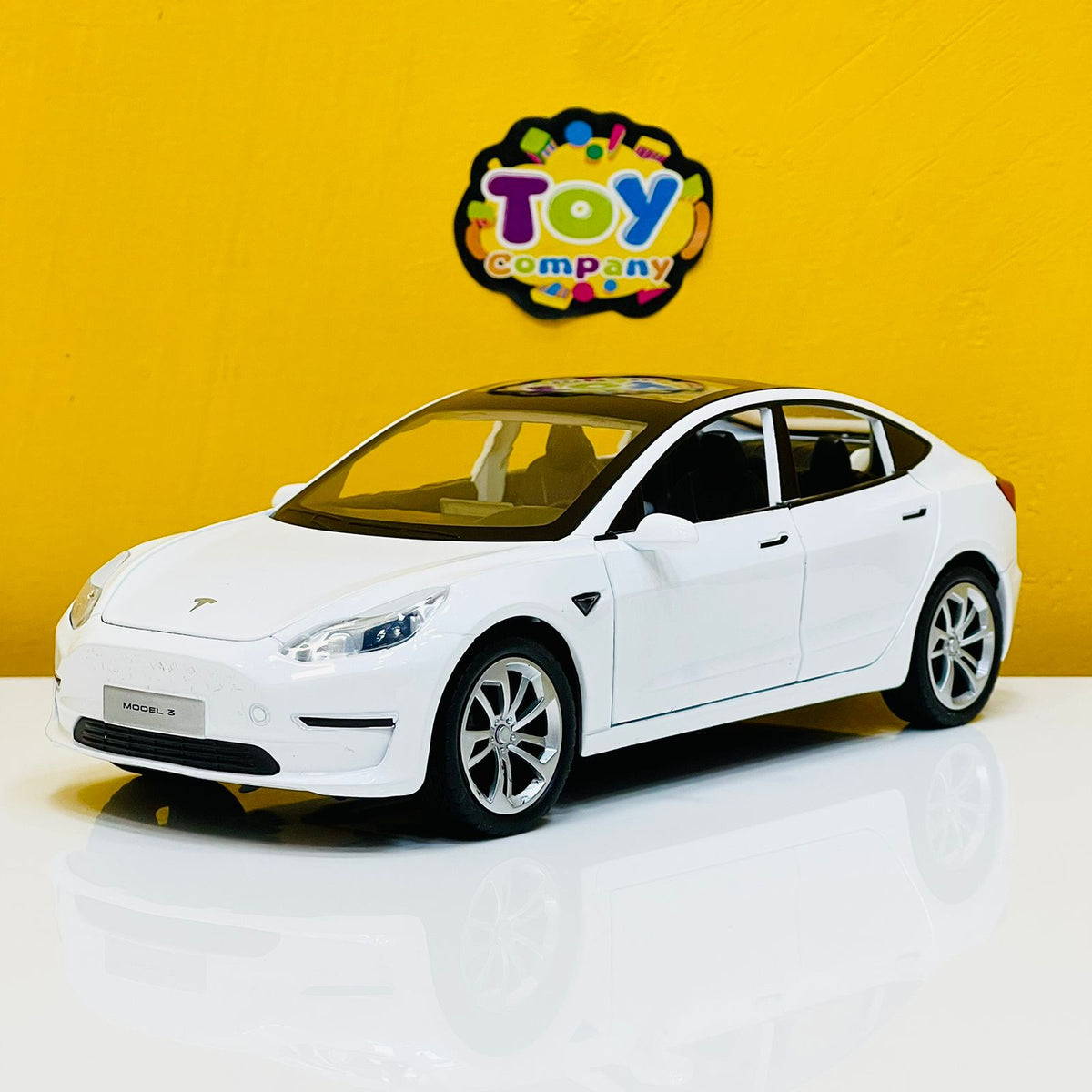 Tesla Model 3 Diecast Model Car 1:24 scale
