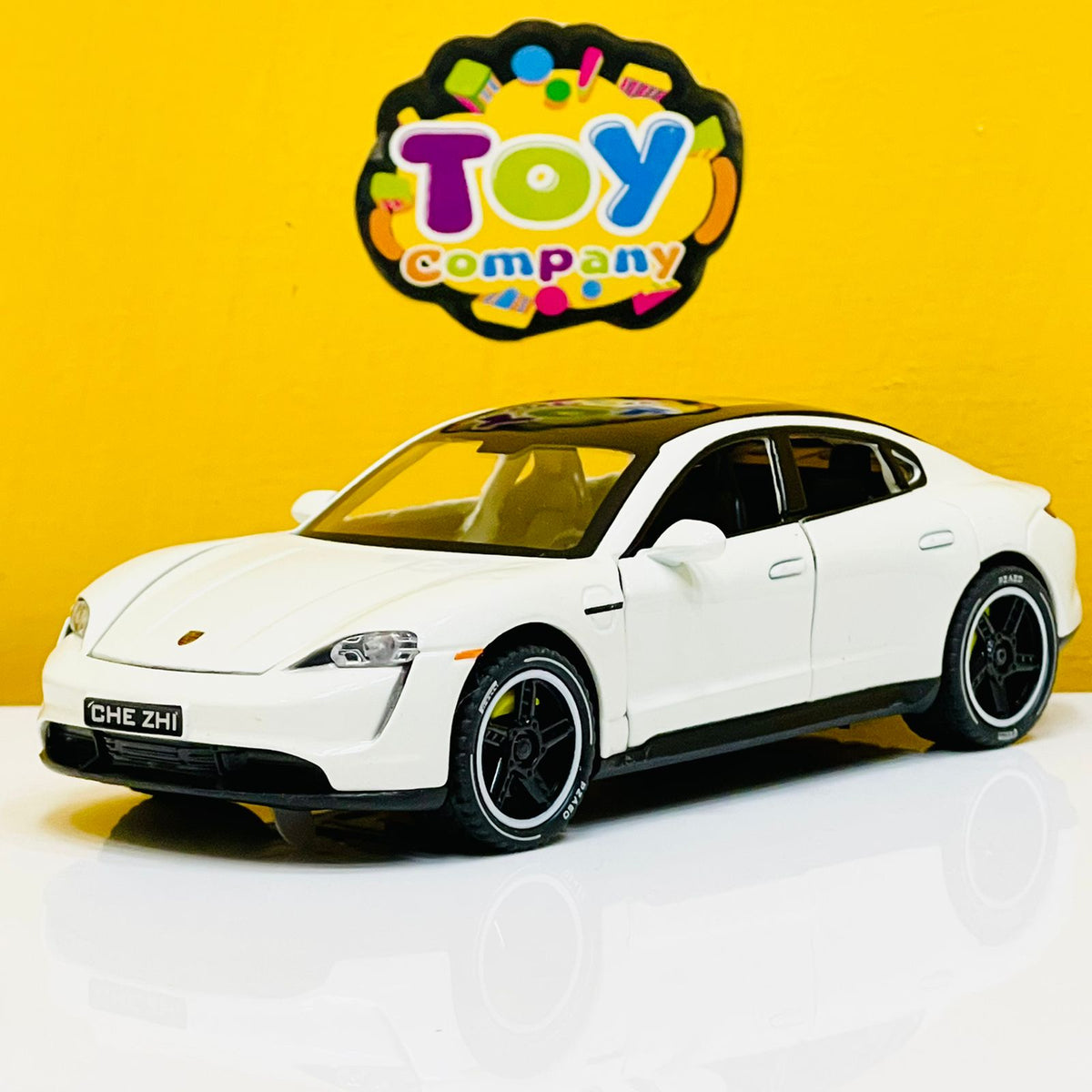 1:32 Diecast Porsche Taycan Model Car