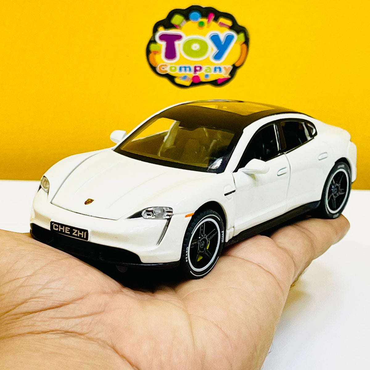 1:32 Diecast Porsche Taycan Model Car