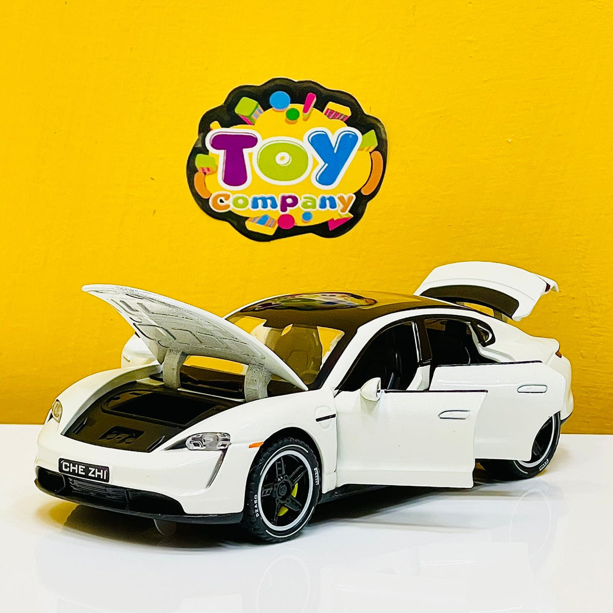 1:32 Diecast Porsche Taycan Model Car