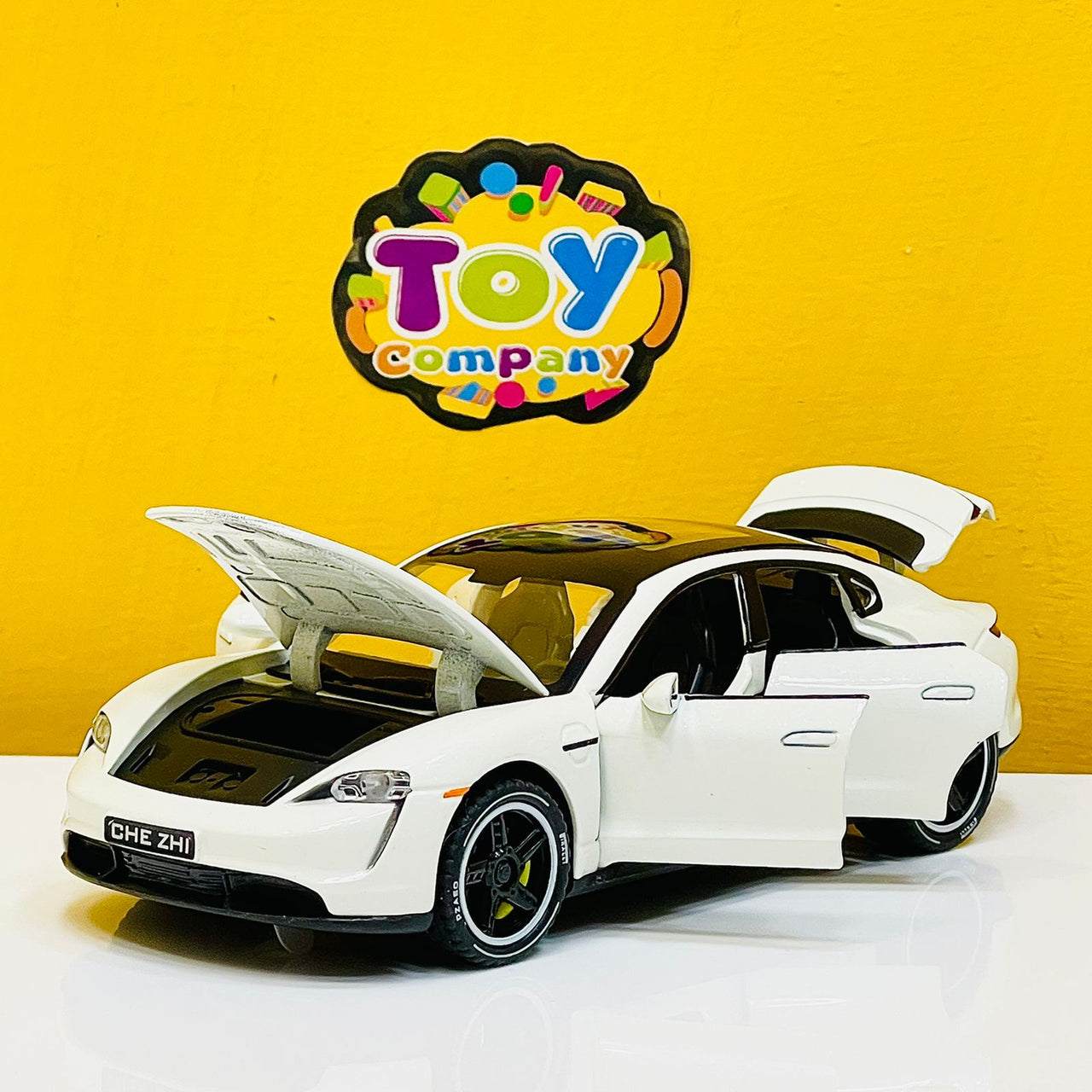 1:32 Diecast Porsche Taycan Model Car