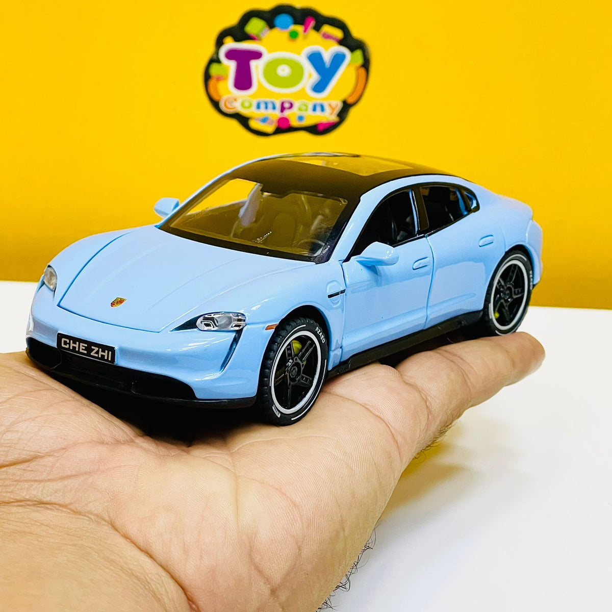 1:32 Diecast Porsche Taycan Model Car
