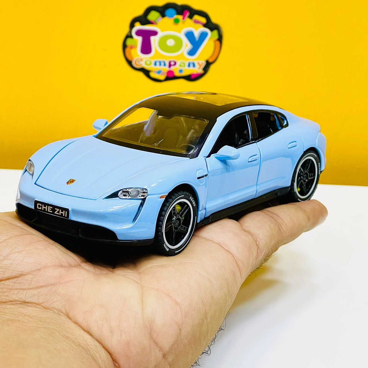1:32 Diecast Porsche Taycan Model Car