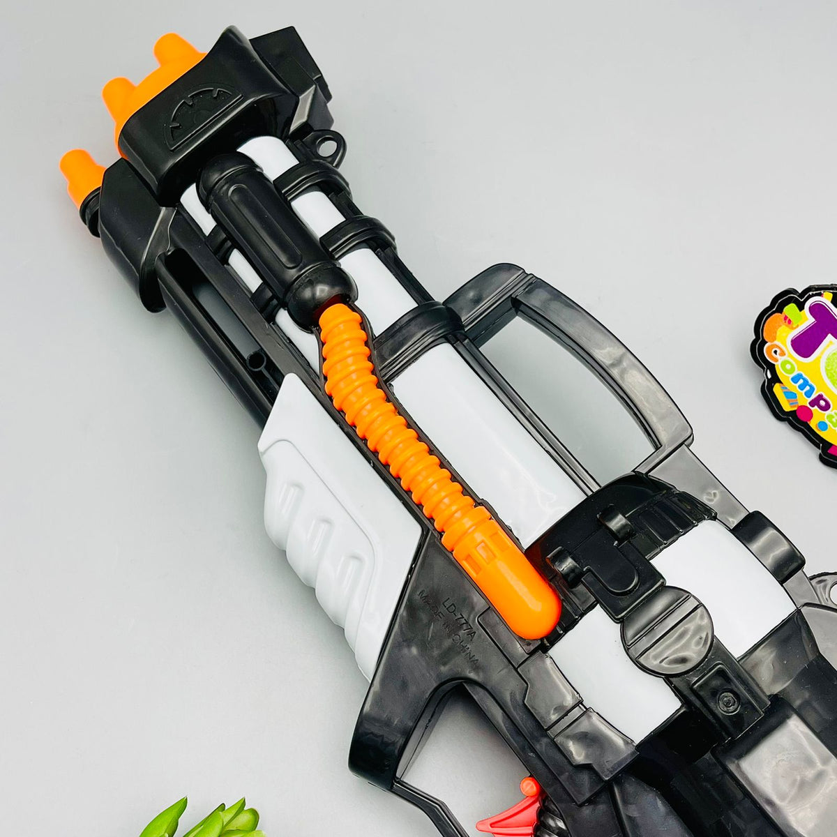49CMs' Super Pumping Water Gun