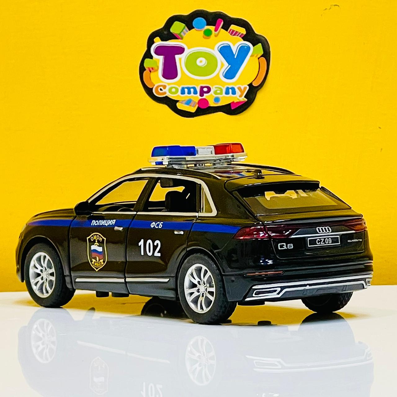 1:32 Diecast Audi Q8 Police Car