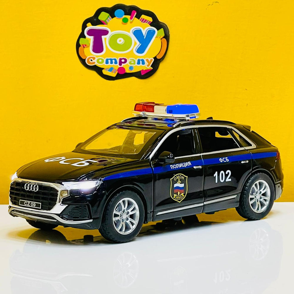 1:32 Diecast Audi Q8 Police Car