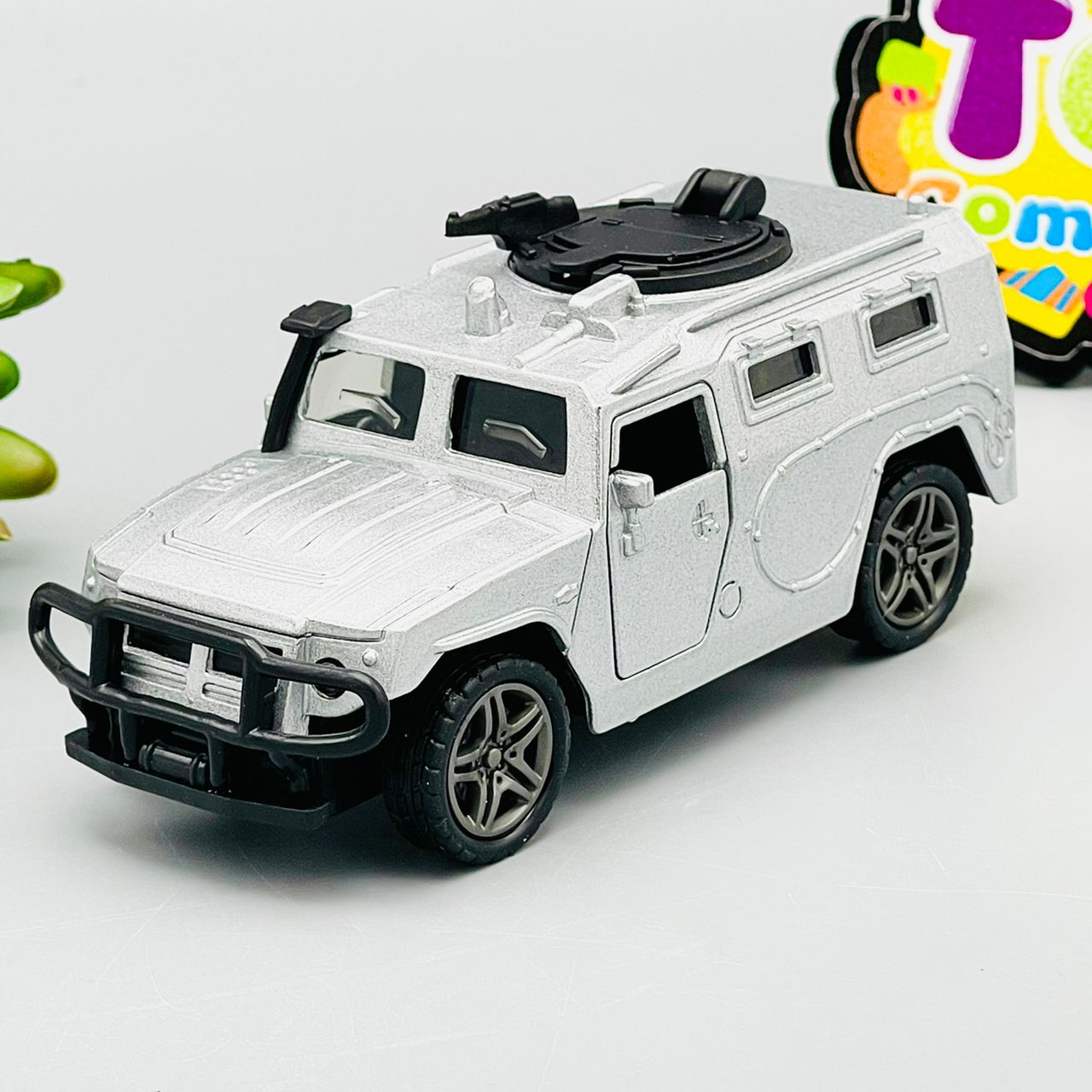 1:36 Diecast Russian Armored Car