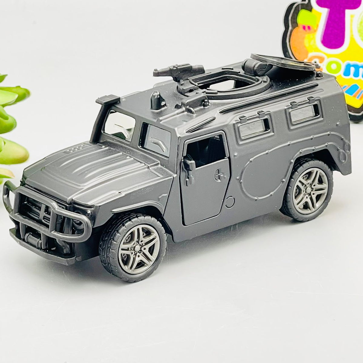 1:36 Diecast Russian Armored Car