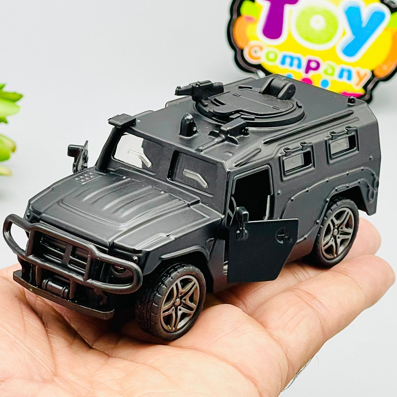 1:36 Diecast Russian Armored Car