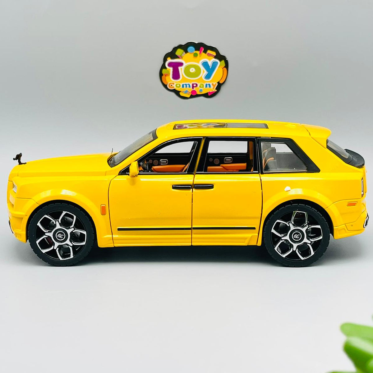 1:20 Premium Diecast Rolls Royce Cullinan