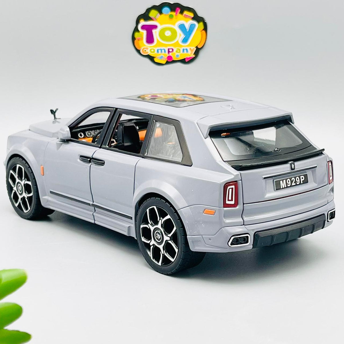 1:20 Premium Diecast Rolls Royce Cullinan