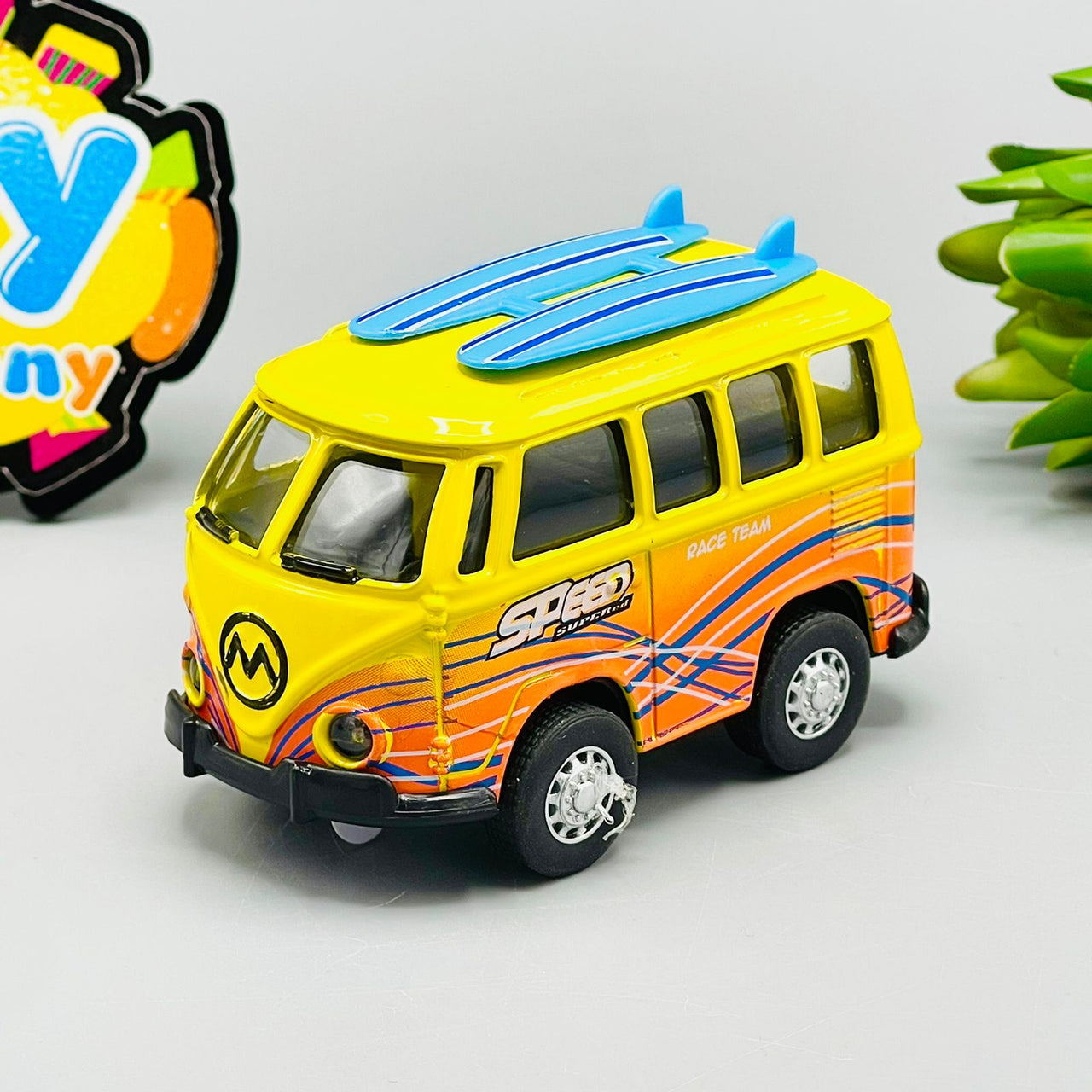1:36 Diecast Volkswagen Bus Toy