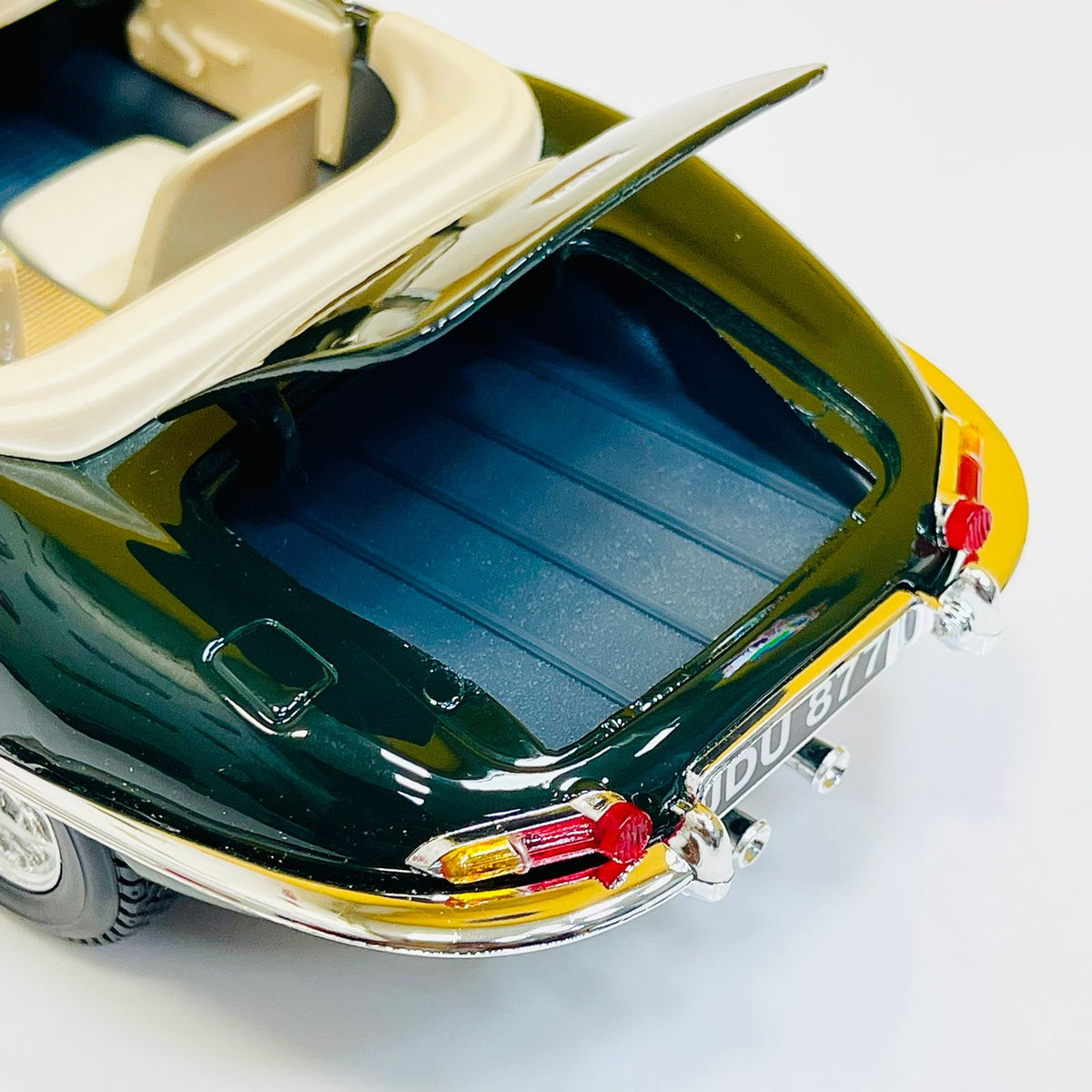 Bburago 1:18 Jaguar E-Type Cabriolet