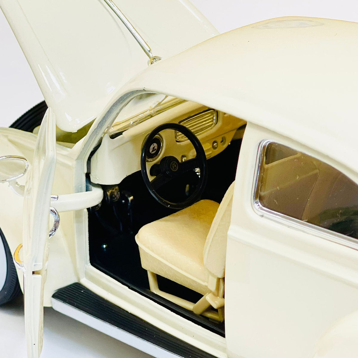 Bburago 1:18 1955 Volkswagen Kafer-Beetle