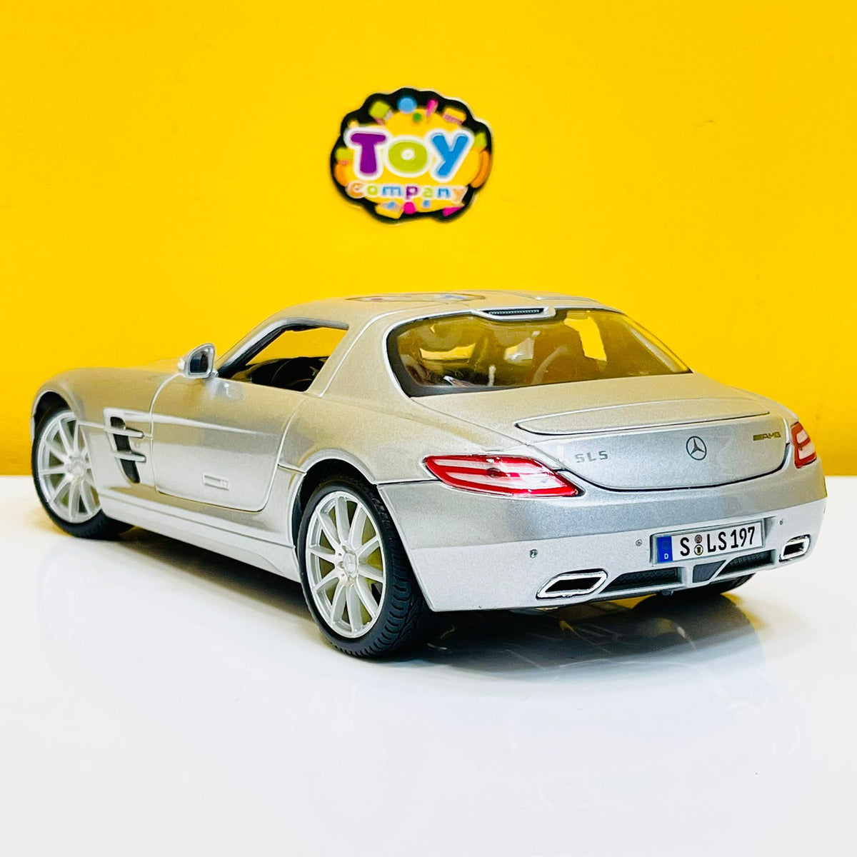 Maisto 1:18 Mercedes-Benz SLS AMG Model Car