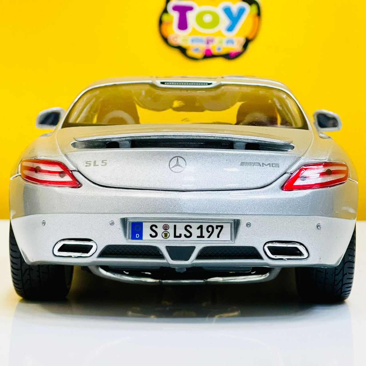 Maisto 1:18 Mercedes-Benz SLS AMG Model Car