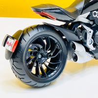 Maisto Diecast 1:12 Ducati X Diavel S Model Bike