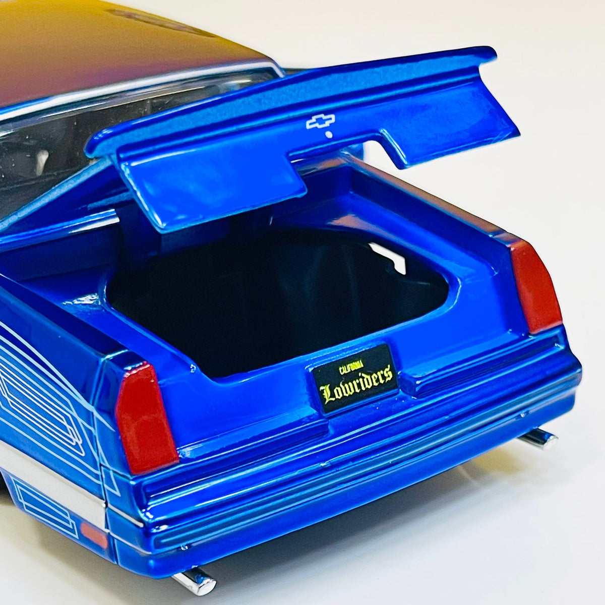 Maisto 1:24 Modified1986 Chevrolet MONTE CARLO SS