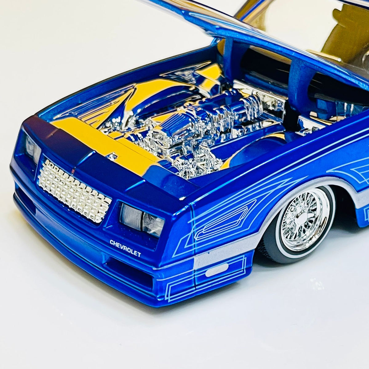 Maisto 1:24 Modified1986 Chevrolet MONTE CARLO SS