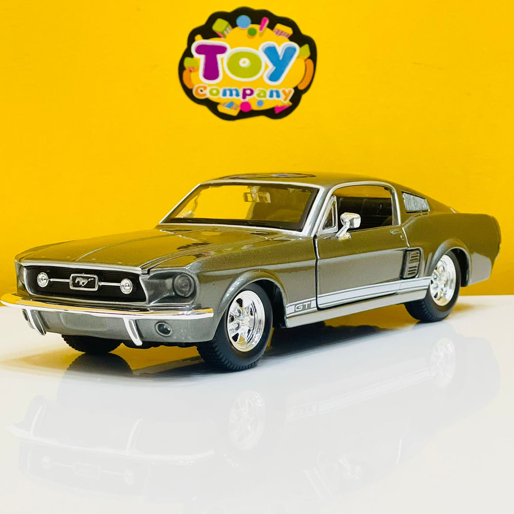 Maisto 1:24 1967 Ford Mustang GT