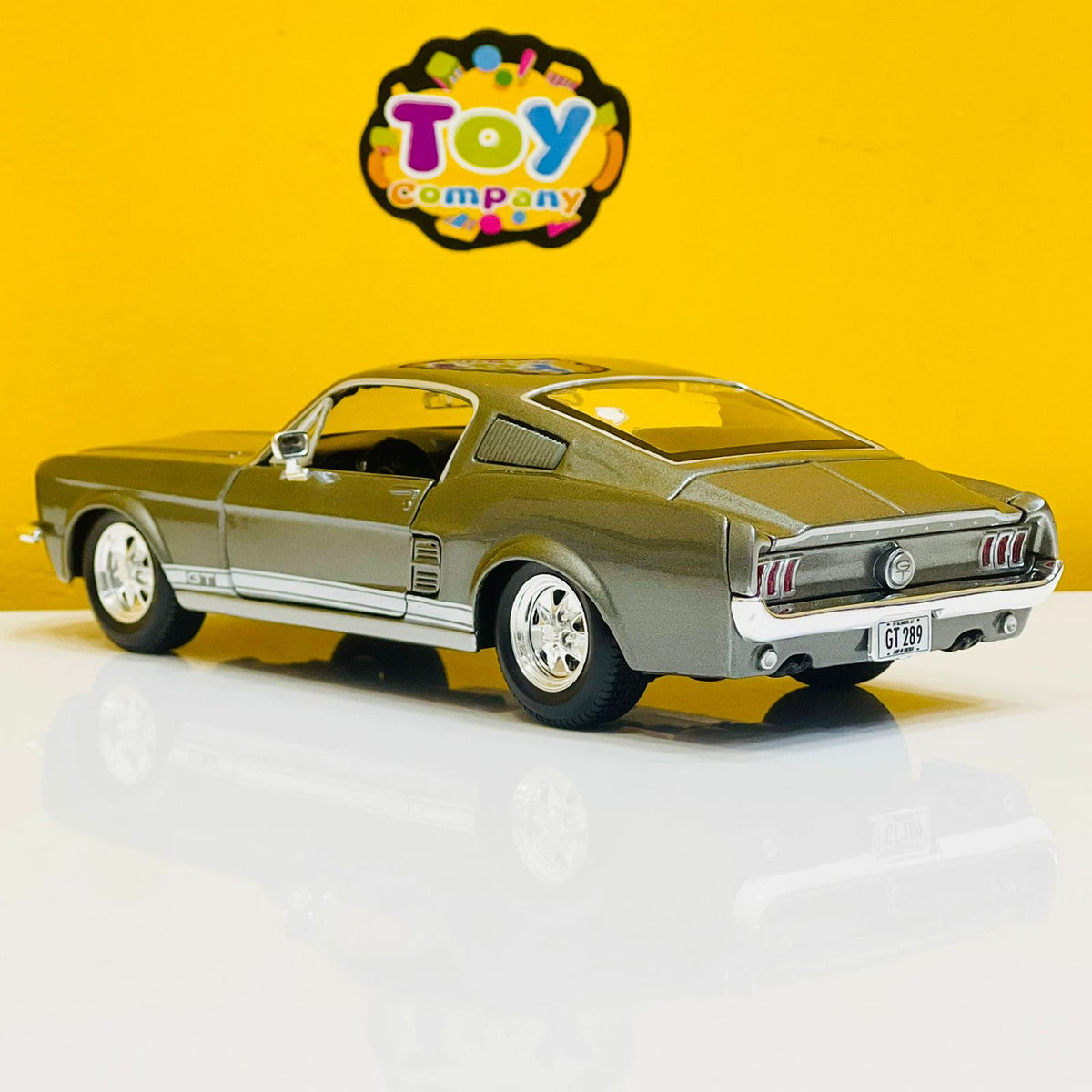 Maisto 1:24 1967 Ford Mustang GT