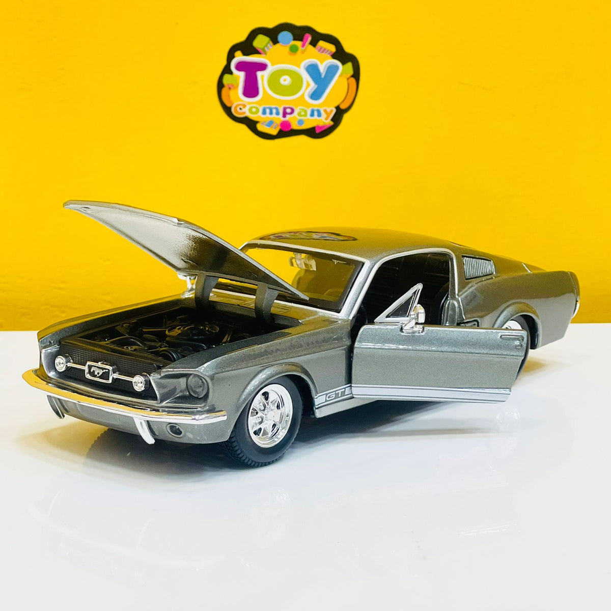 Maisto 1:24 1967 Ford Mustang GT