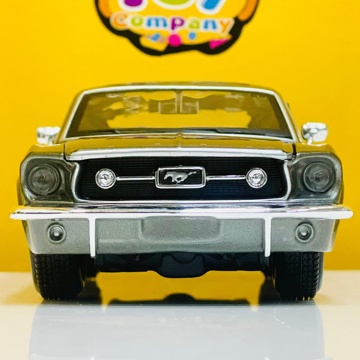 Maisto 1:24 1967 Ford Mustang GT
