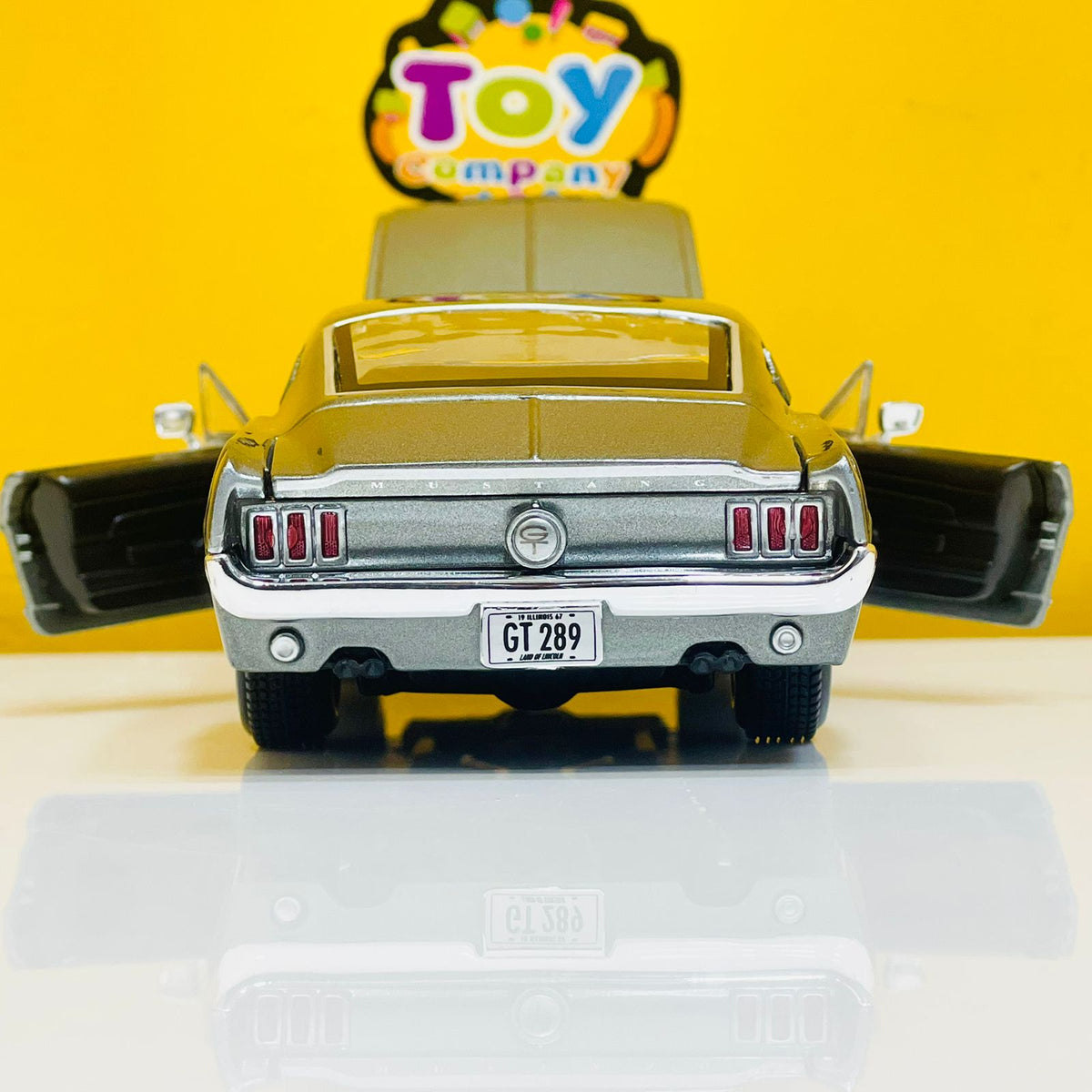 Maisto 1:24 1967 Ford Mustang GT