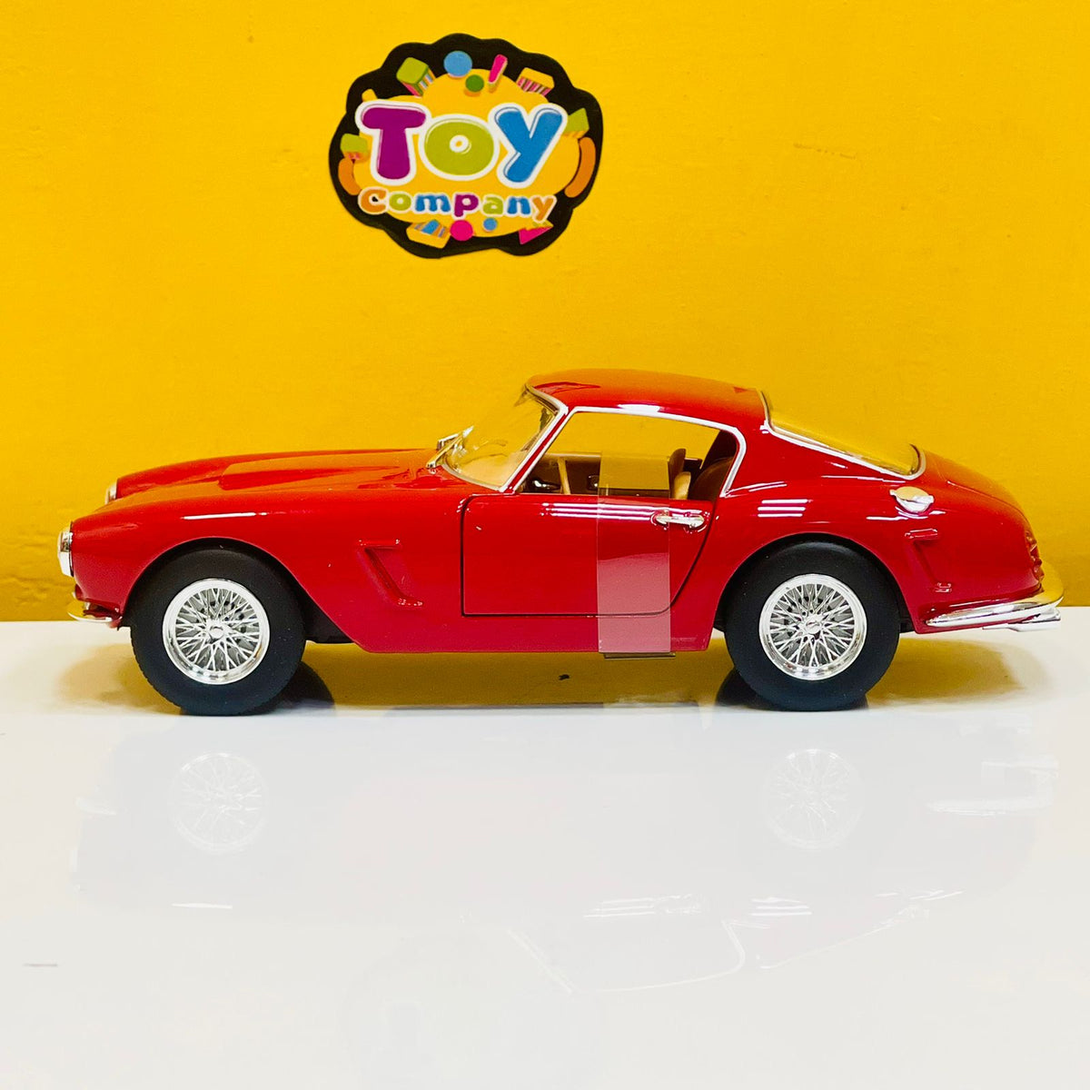 Bburago 1:24 250GT Berlinetta Passo Corto
