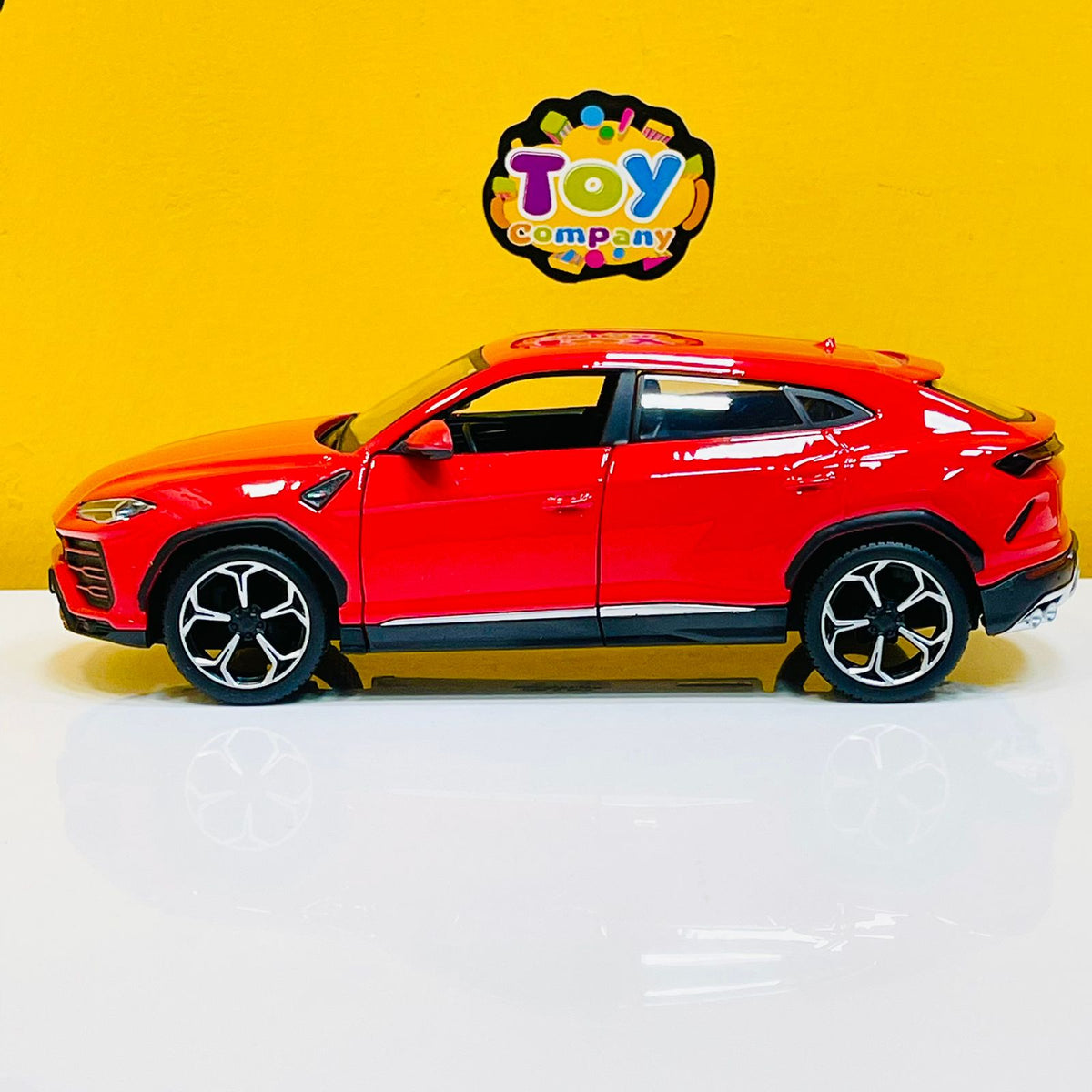 Maisto 1:24 Lamborghini Urus Red