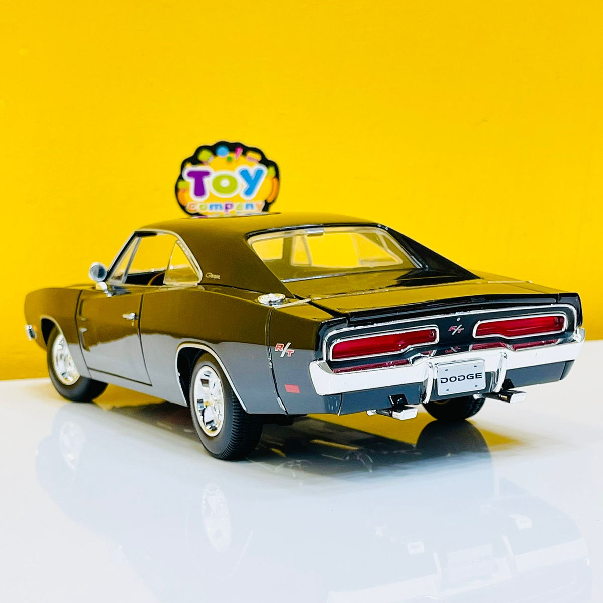 Maisto 1:18 Special Edition 1969 Dodge Charger - Black