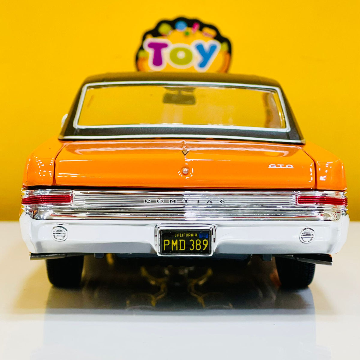 Maisto 1:18 1965 Pontiac GTO