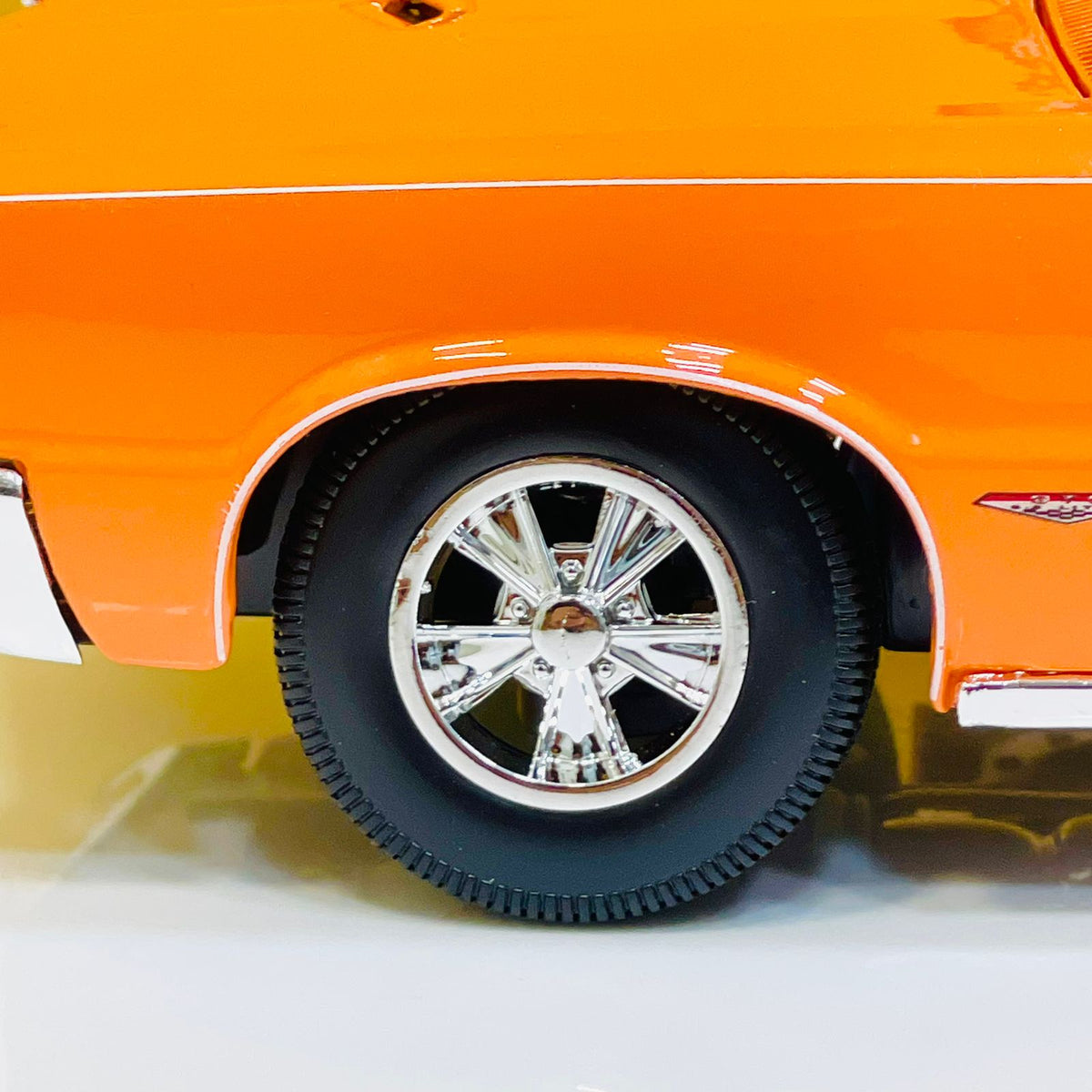 Maisto 1:18 1965 Pontiac GTO