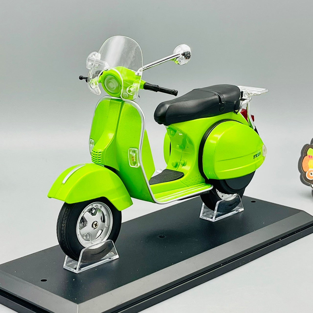 1:10 Premium Diecast Vespa Model