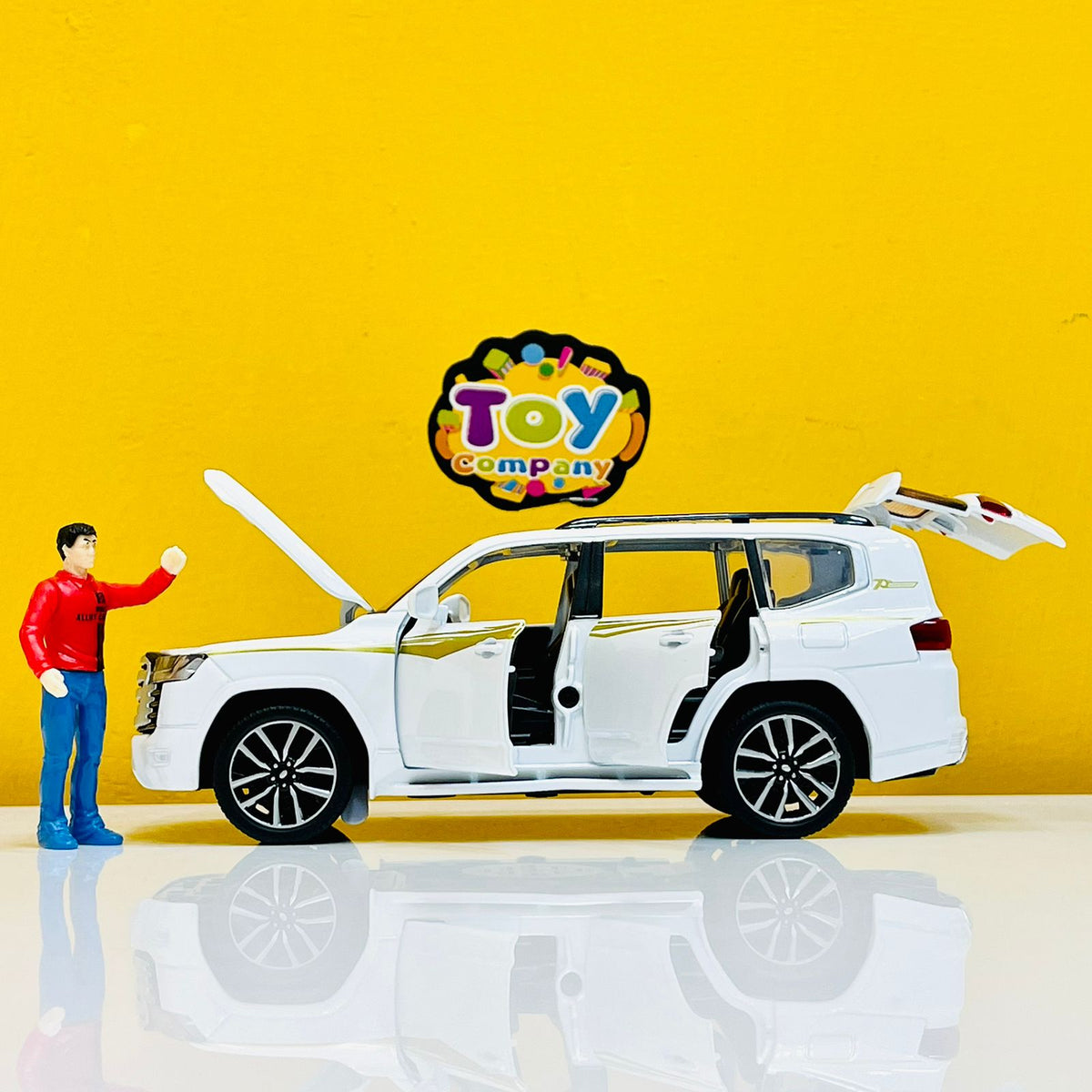 1:32 Diecast Land Cruiser LC300 With Miniature