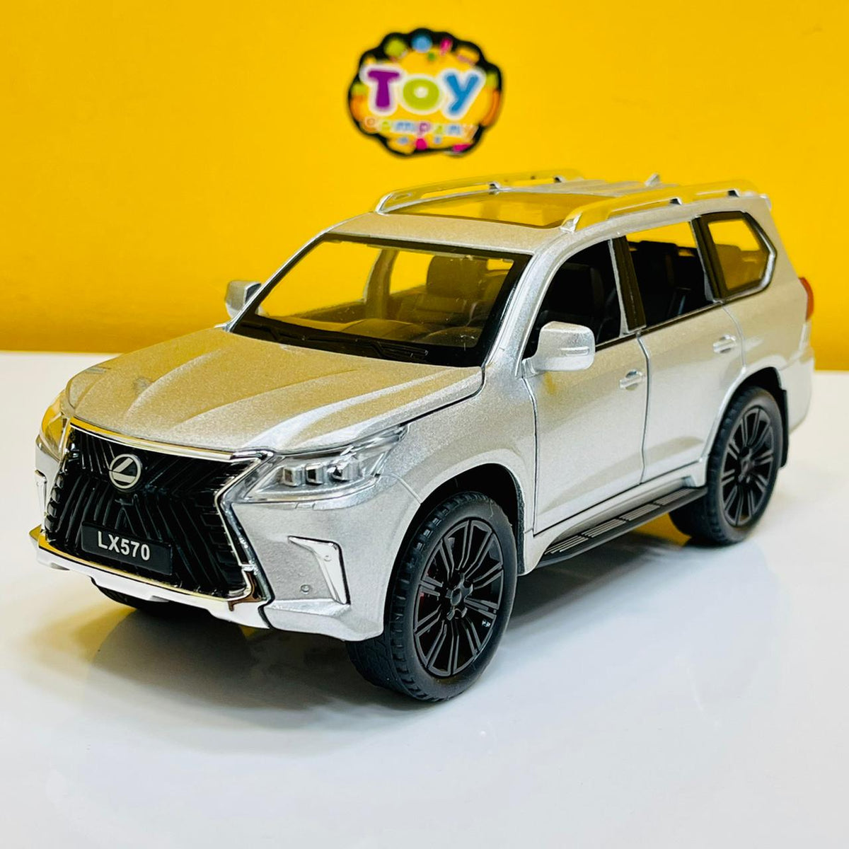 1:22 Diecast Lexus LX570