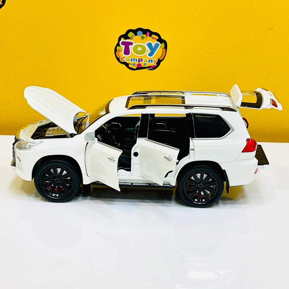 1:22 Diecast Lexus LX570