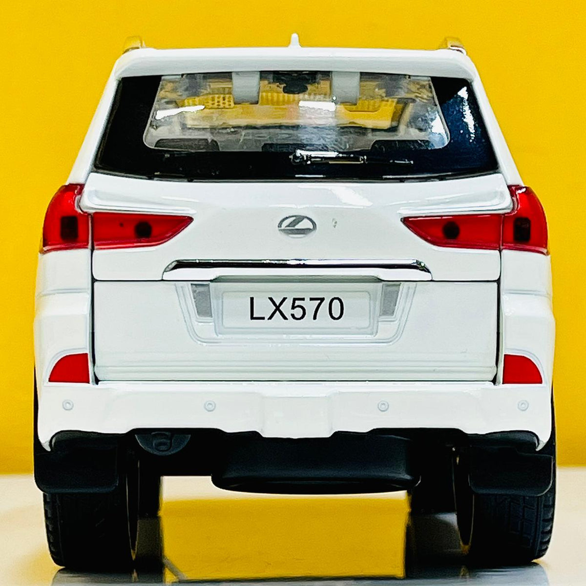 1:22 Diecast Lexus LX570