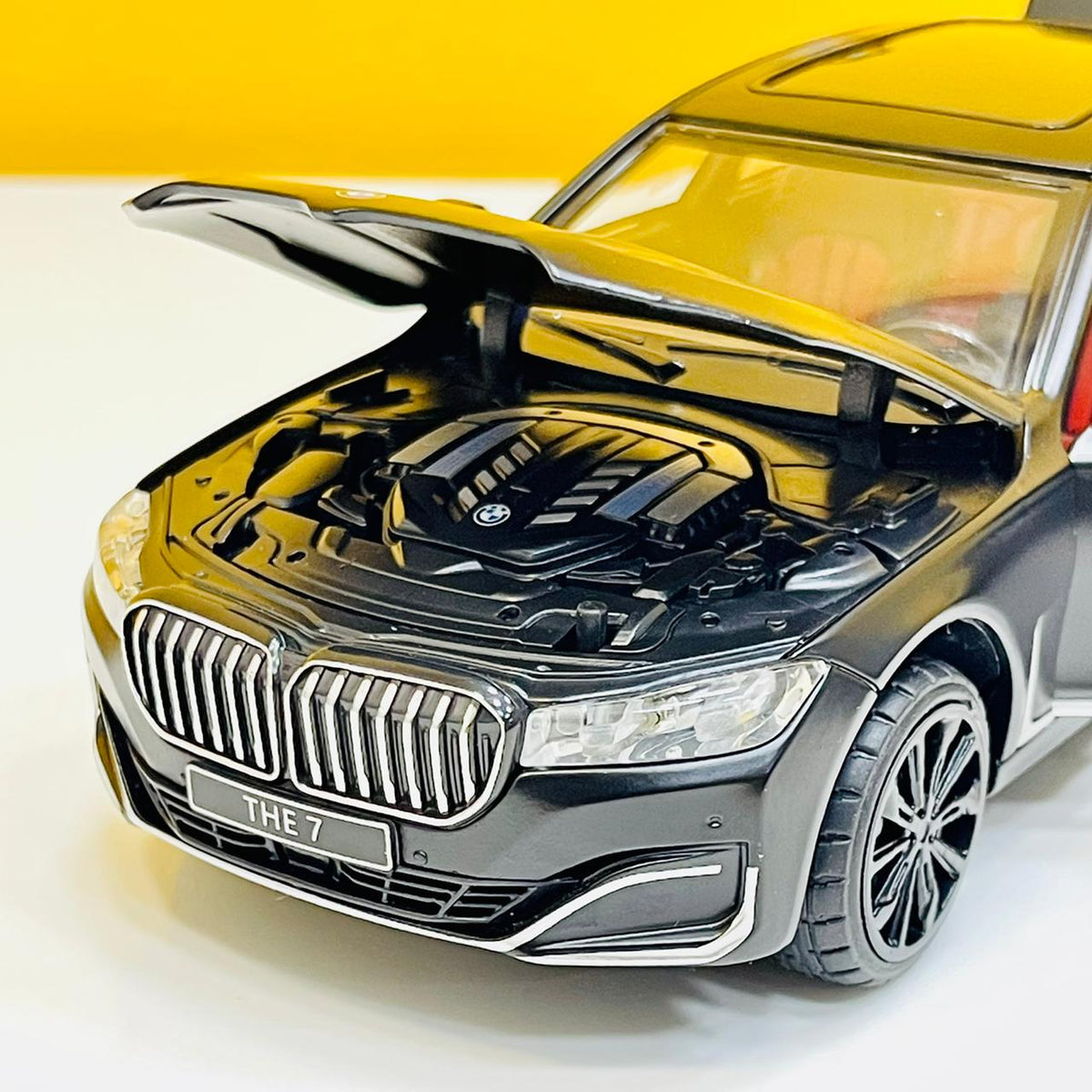 1:24 Diecast BMW THE 7