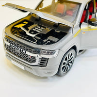 1:24 Diecast Toyota Land Cruiser GR Sport With Miniature