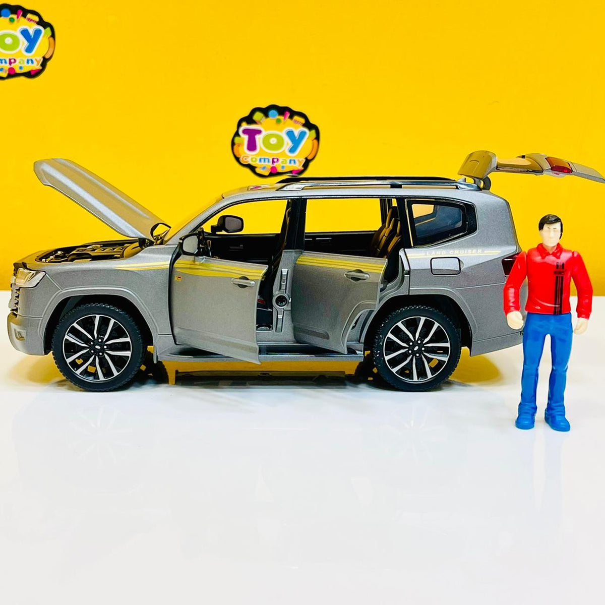 1:24 Diecast Toyota Land Cruiser GR Sport With Miniature
