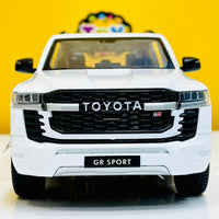 1:24 Diecast Toyota Land Cruiser GR Sport With Miniature