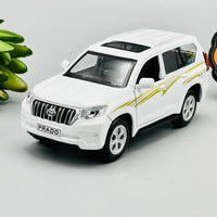 1:36 Alloy Land Cruiser Prado TX-L
