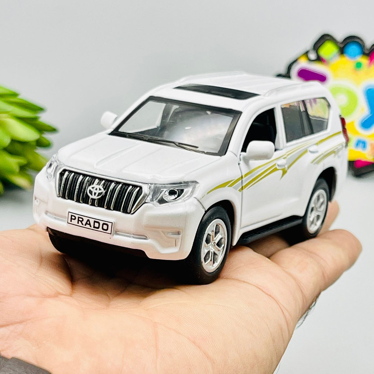 1:36 Alloy Land Cruiser Prado TX-L