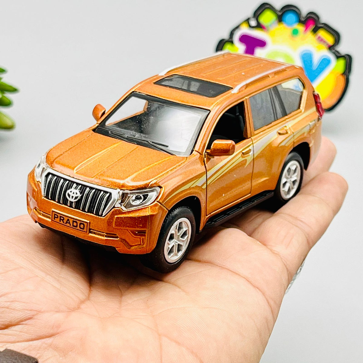 1:36 Alloy Land Cruiser Prado TX-L