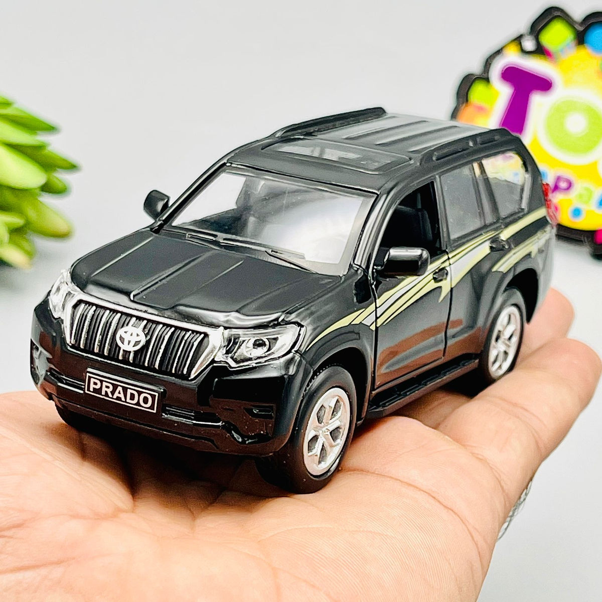 1:36 Alloy Land Cruiser Prado TX-L