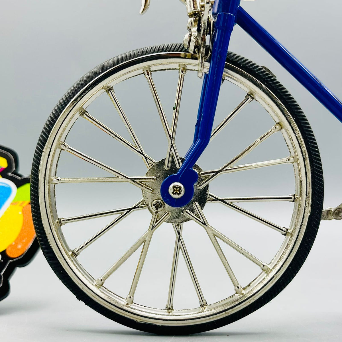 1:10 Diecast Metal Bicycle (Toy)